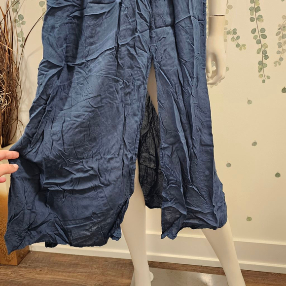 NWOT Women's Boho Me Smocked Midi Dress XS Navy Rayon - Picture 6 of 10